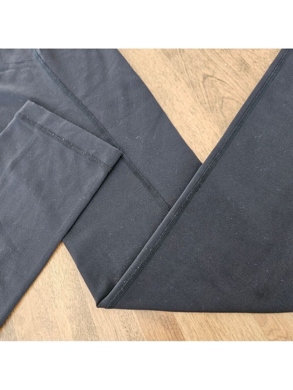 Lululemon Straight Leg Yoga Pant Size 8 - Picture 4 of 8